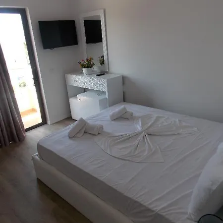 Hotel Ilria 4*