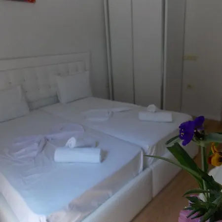 Ilria 4*